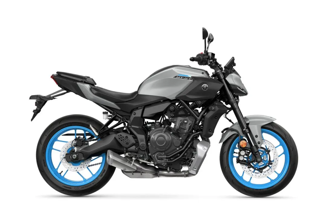 Motos naked asequibles de iniciación - 1000PS Top Awards